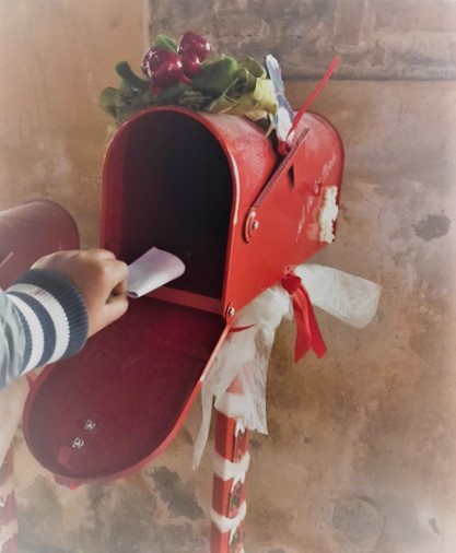 Porta la tua letterina per Babbo Natale