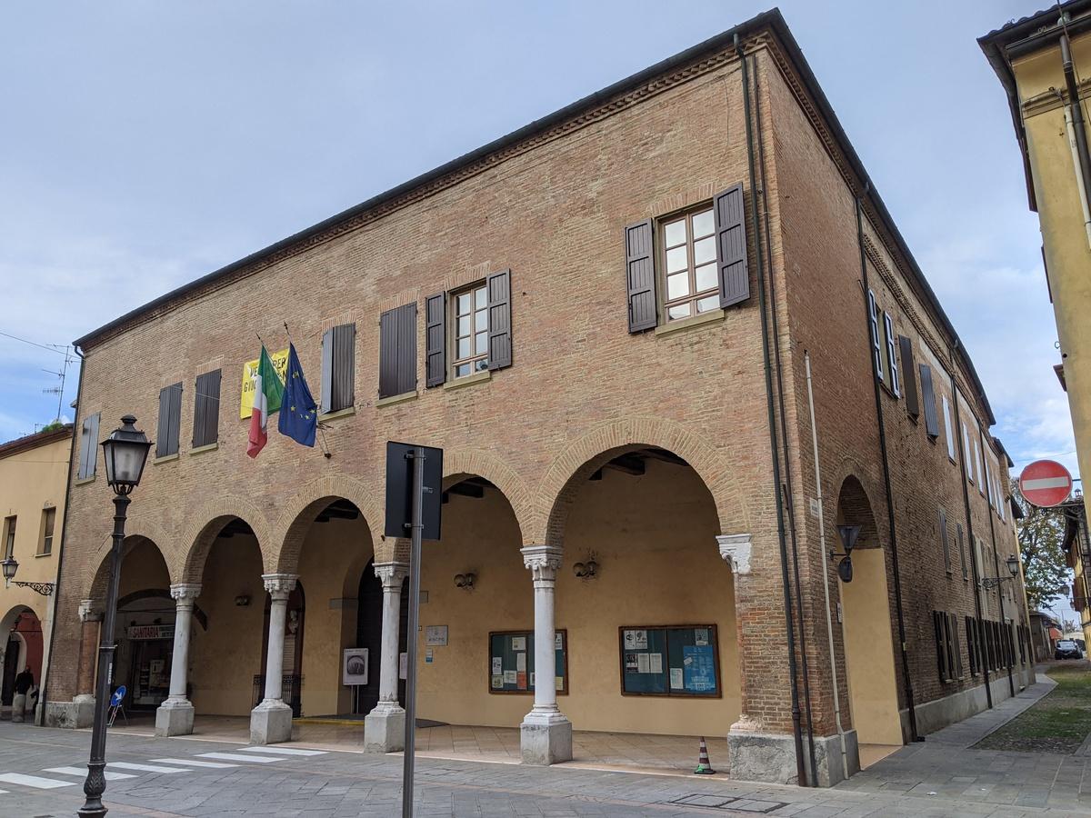 Palazzo Sacrati - Municipio